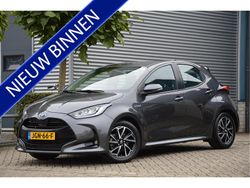 Grijs Gebruikt 2021 Toyota Yaris Hybrid Hatchback | € 20.950 (Eerlijke prijs)