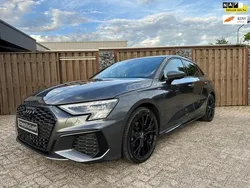 Grijs Gebruikt 2022 Audi A3 Sportback S-Line Hatchback | € 37.950 (Iets duurder)