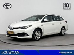 Wit Gebruikt 2018 Toyota Auris Touring Sports Stationwagen | € 15.945 (Eerlijke prijs)