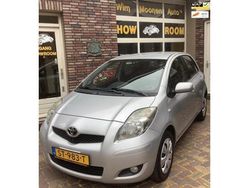 Zilver Gebruikt 2010 Toyota Yaris Hatchback | € 4.950 (Eerlijke prijs)