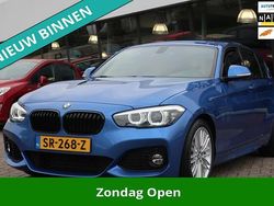 Blauw Gebruikt 2018 BMW 118 Executive Hatchback | € 17.945 (Eerlijke prijs)