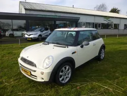 Wit Gebruikt 2004 Mini ONE Salt Hatchback | € 2.950 (Eerlijke prijs)