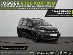 Noir nacré (zwart mica) Nieuw 2025 Dacia Jogger Extreme MPV | € 29.575 (Iets duurder)
