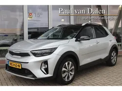 Grijs Gebruikt 2022 Kia Stonic SUV | € 15.900 (Goede deal)