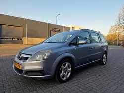 Grijs Gebruikt 2008 Opel Zafira Business MPV | € 2.250 (Eerlijke prijs)