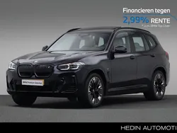 M carbonschwarz metallic (donker zwart metallic) Gebruikt 2023 BMW iX3 Comfort Edition SUV | € 46.880 (Super prijs)
