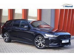 Zwart Gebruikt 2021 Volvo V60 R-Design Stationwagen | € 33.800 (Eerlijke prijs)