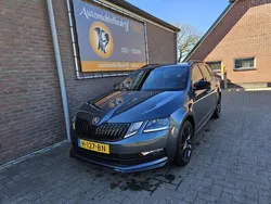 Grijs Gebruikt 2020 Skoda Octavia Business Line Stationwagen | € 17.995 (Eerlijke prijs)