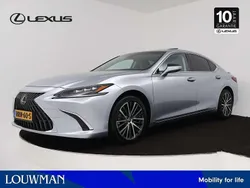 Grijs, metallic lak Gebruikt 2024 Lexus ES300 Executive Line Sedan | € 58.950 (Eerlijke prijs)