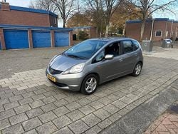 Grijs (metallic) Gebruikt 2009 Honda Jazz Trend Hatchback | € 2.400 (Eerlijke prijs)