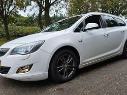 Wit Gebruikt 2012 Opel Astra Stationwagen | € 1.950 (Super prijs)