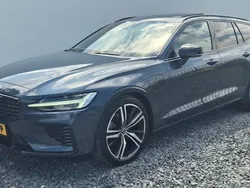 Blauw Gebruikt 2021 Volvo V60 R-Design Stationwagen | € 35.900 (Goede deal)