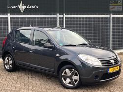 Grijs Gebruikt 2010 Dacia Sandero Ambiance Hatchback | € 3.950 (Iets duurder)