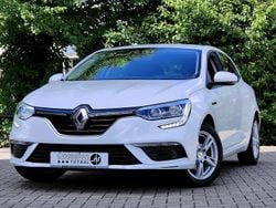 Wit Gebruikt 2017 Renault Mégane IV Life Hatchback | € 12.950 (Eerlijke prijs)