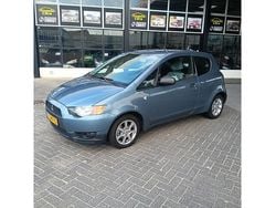 Blauw Gebruikt 2009 Mitsubishi Colt Hatchback | € 1.675 (Eerlijke prijs)