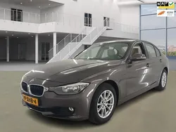 Bruin Gebruikt 2012 BMW 320 Executive Sedan | € 7.950 (Super prijs)
