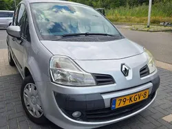 Grijs Gebruikt 2009 Renault Modus Expression MPV | € 3.200 (Goede deal)