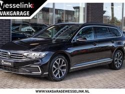 Zwart Gebruikt 2022 VW Passat Business Stationwagen | € 21.900 (Eerlijke prijs)