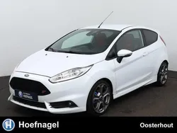 Wit Gebruikt 2014 Ford Fiesta ST Hatchback | € 10.950 (Eerlijke prijs)