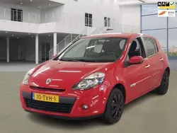 Rood Gebruikt 2012 Renault Clio IV Authentique Hatchback | € 4.199 (Super prijs)