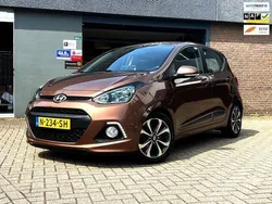 Bruin, metallic lak Gebruikt 2015 Hyundai i10 Premium Hatchback | € 4.440 (Goede deal)