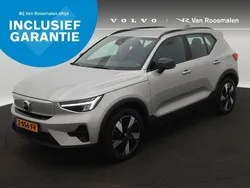 Grijs, metallic lak Gebruikt 2023 Volvo XC40 Plus SUV | € 43.950 (Eerlijke prijs)