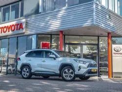 Wit Gebruikt 2019 Toyota RAV4 Hybrid Style SUV | € 24.995 (Eerlijke prijs)