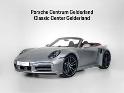 Zilver, metallic lak Gebruikt 2021 Porsche 992 Cabriolet | € 229.900