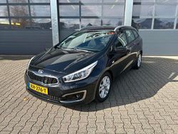 Zwart Gebruikt 2016 Kia Ceed First Edition Hatchback | € 12.830