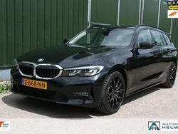 Zwart Gebruikt 2020 BMW 330 Executive Stationwagen | € 24.950 (Eerlijke prijs)