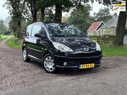 Zwart Gebruikt 2005 Peugeot 1007 MPV | € 1.450 (Eerlijke prijs)