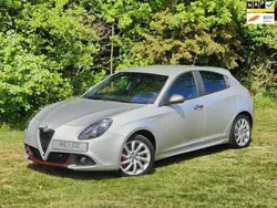 Grijs Gebruikt 2018 Alfa Romeo Giulietta Super Hatchback | € 17.750 (Eerlijke prijs)