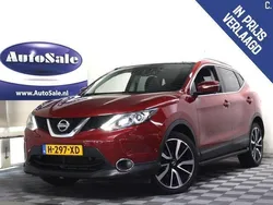 Rood, metallic lak Gebruikt 2015 Nissan Qashqai Tekna SUV | € 11.995 (Goede deal)