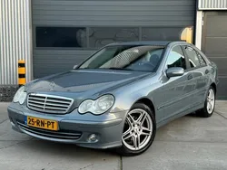 Grijs Gebruikt 2005 Mercedes C180 Sedan | € 3.299 (Eerlijke prijs)