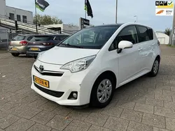 Wit Gebruikt 2012 Toyota Verso-S MPV | € 6.499 (Super prijs)