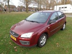 Rood Gebruikt 2005 Ford Focus Hatchback | € 1.250 (Super prijs)