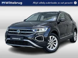 Zwart Gebruikt 2022 VW T-Roc Style SUV | € 28.950 (Goede deal)