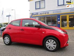 Rood Gebruikt 2018 Toyota Aygo Hatchback | € 8.450 (Eerlijke prijs)