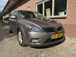 Beige Gebruikt 2009 Kia Ceed Hatchback | € 1.995 (Goede deal)