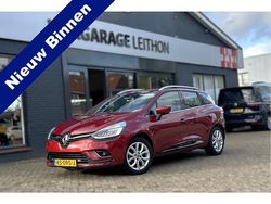 Rood Gebruikt 2018 Renault Clio GrandTour Intens Stationwagen | € 13.950 (Eerlijke prijs)