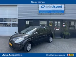 Zwart Gebruikt 2009 Renault Twingo Authentique Hatchback | € 2.333 (Iets duurder)