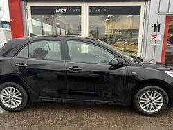 Zwart Gebruikt 2020 Kia Rio Hatchback | € 12.500 (Goede deal)