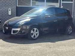 Zwart, metallic lak Gebruikt 2009 Renault Scénic III Privilege MPV | € 4.450 (Eerlijke prijs)