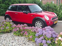 Rood Gebruikt 2002 Mini ONE Hatchback | € 2.000