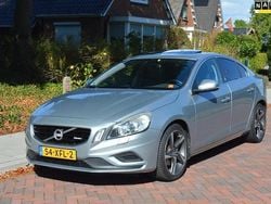 Grijs Gebruikt 2012 Volvo S60 R-Design Sedan | € 8.995 (Eerlijke prijs)