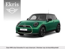 Groen Nieuw 2025 Mini Cooper S Favoured Hatchback | € 55.621