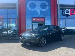 Zwart Gebruikt 2019 BMW 118 Sport Line Hatchback | € 22.999 (Eerlijke prijs)
