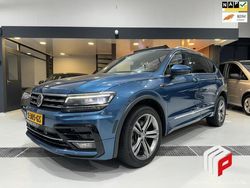 Blauw, metallic lak Gebruikt 2018 VW Tiguan R-line SUV | € 31.995 (Goede deal)