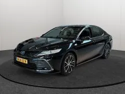 Zwart metallic Gebruikt 2023 Toyota Camry Executive Sedan | € 36.945