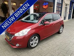 Rood Gebruikt 2012 Peugeot 208 Allure Hatchback | € 5.899 (Iets duurder)